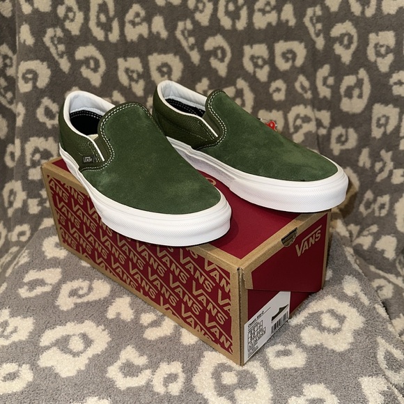 Vans Classic Slip-On Sneakers in Textured Chive 😍New 🆕 & Never Worn 😍 - Picture 7 of 17